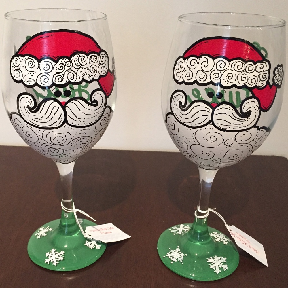 Set of 2 Hand Painted Christmas Wine Glasses - NWT - Picture 2 of 8